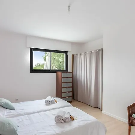 Splendid With Pool And Seaview 20 Min Away From Center - Welkeys Nice