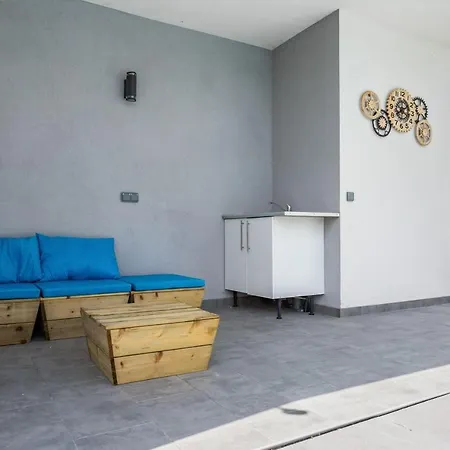 Splendid With Pool And Seaview 20 Min Away From Center - Welkeys * Nice